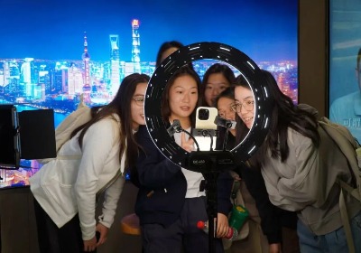 复旦大学与中国远洋海运集团签署合作共建国际传播与全球领导力学院